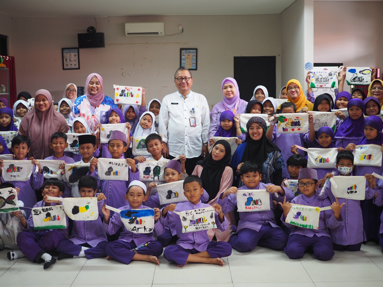 Ketupat Betawi Ketemu Pemustaka Bersama Tim Wisata Literasi SDN Kenari 01